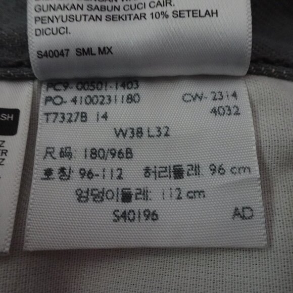 Levi's 501 Jeans Men's Size 38x32 Silver Gray Denim Shrink to Fit Button Fly - Picture 13 of 13